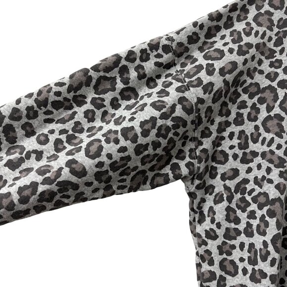 American Eagle Womens Gray Leopard Print Jegging Fit Sweater Size Small - Picture 2 of 5